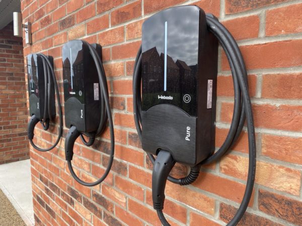 Stacja ładowania samochodów elektrycznuch Webasto Pure Type 2 11 kW 7m